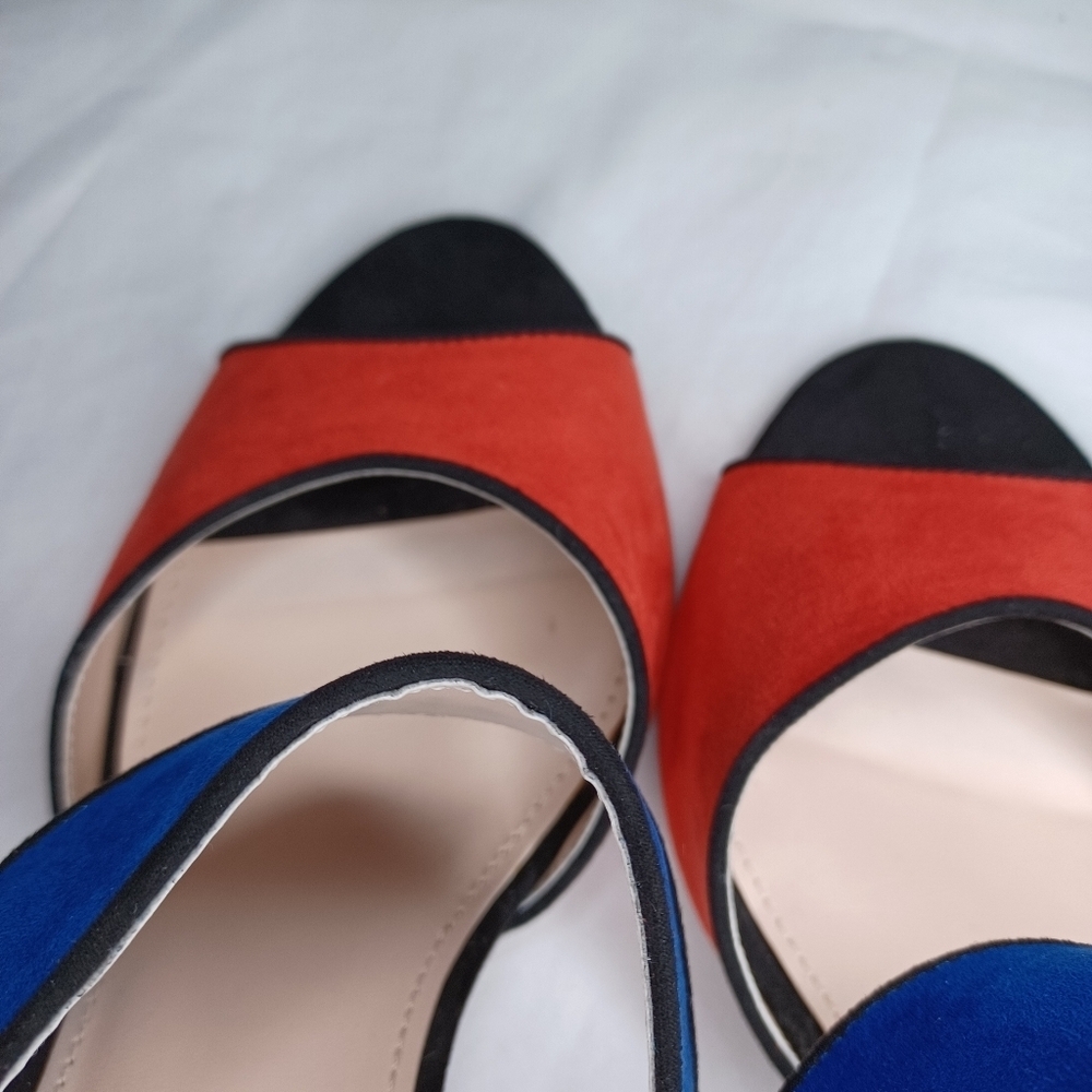 Eloquii Women's Blue and Orange Sandals - Picture 16 of 16